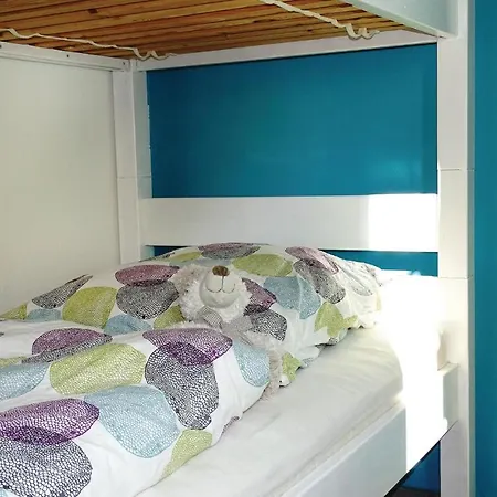 Amazing In With 2 Bedrooms *