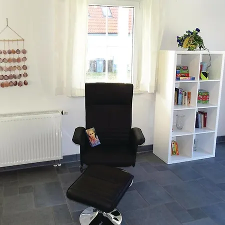 Amazing In With 2 Bedrooms *